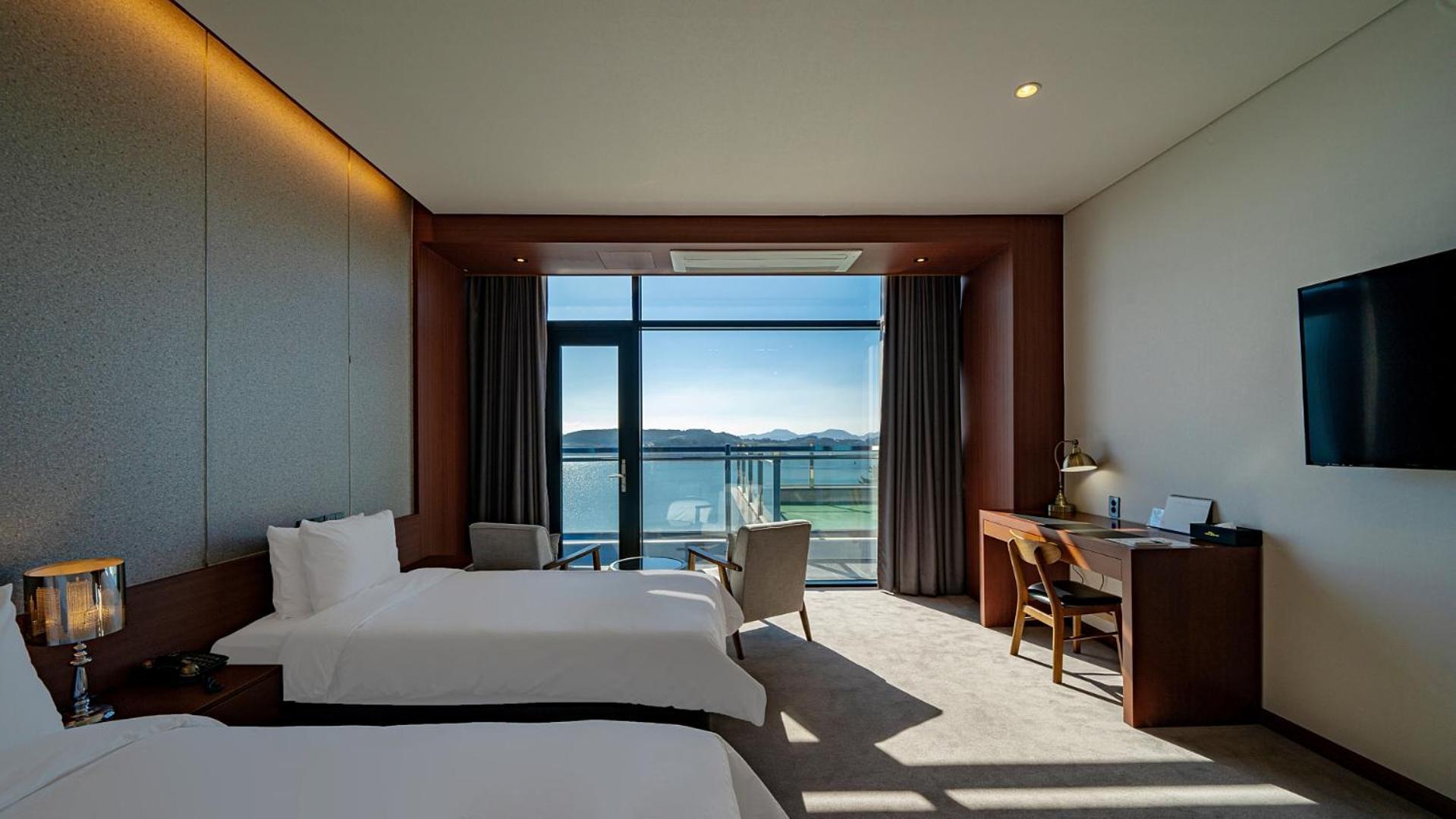 Hotel Jcs Yeosu Zewnętrze zdjęcie