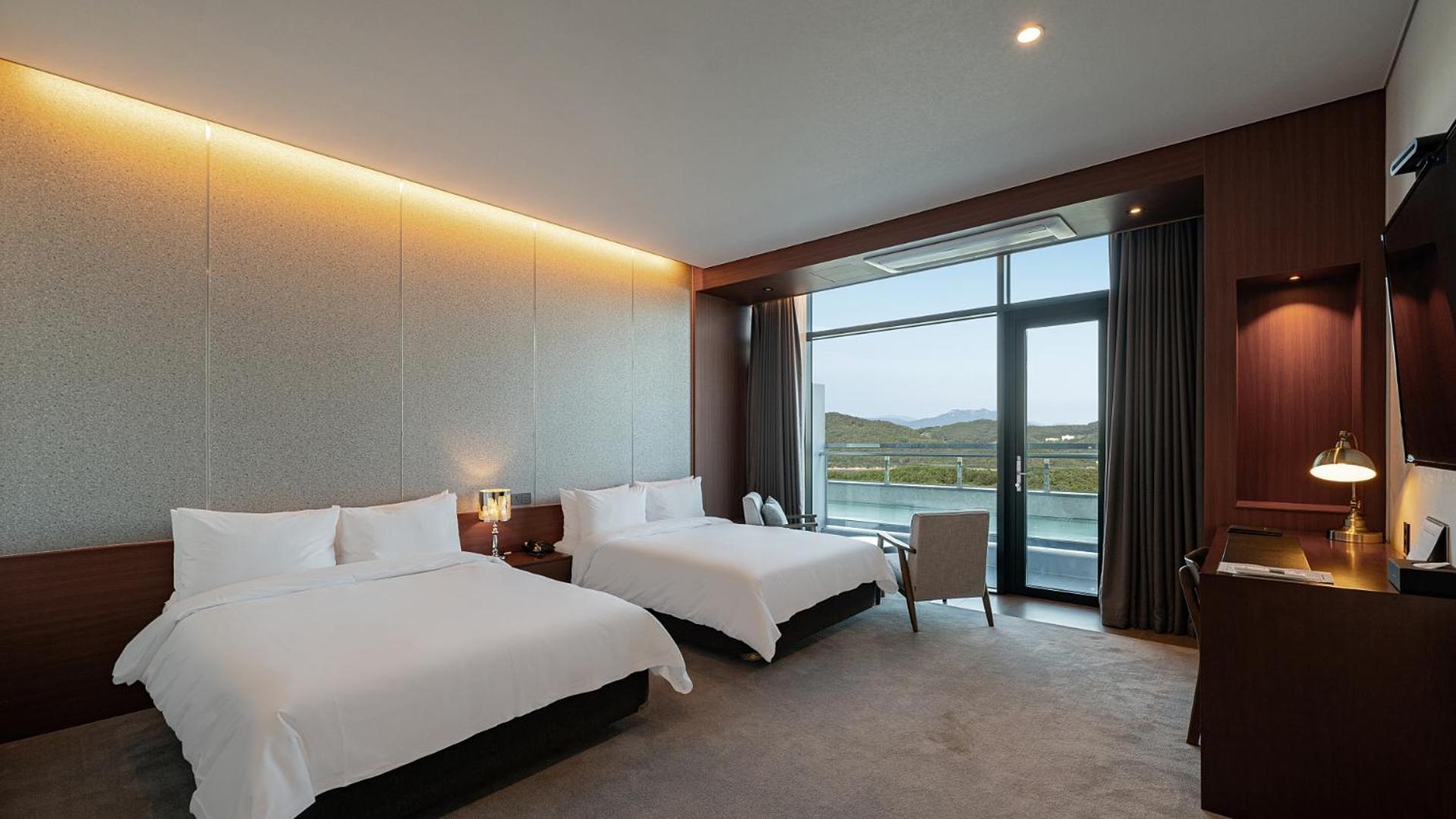 Hotel Jcs Yeosu Zewnętrze zdjęcie